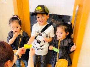 71DD05BC-D643-40C0-B23D-526CF6B6656F