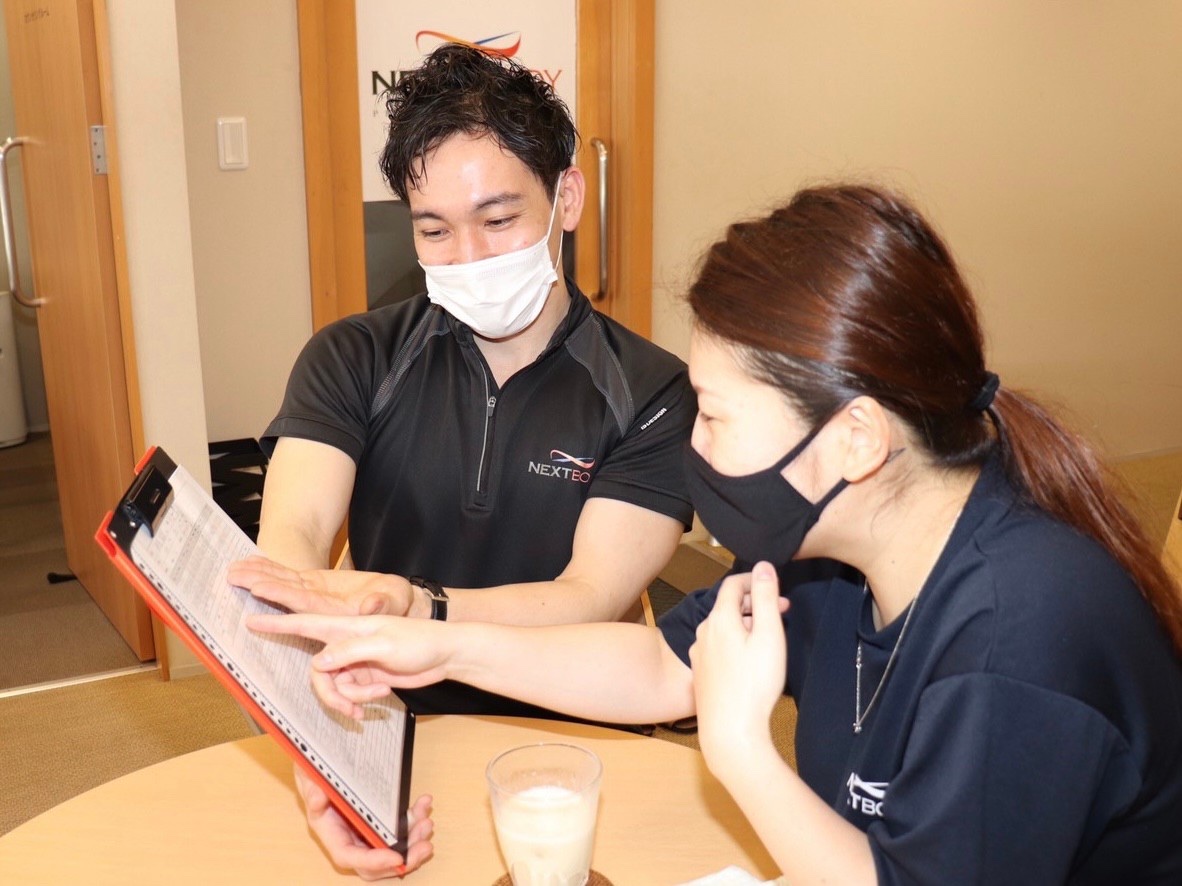 4DD46EE5-599C-4DD0-B7BD-5542F882A946