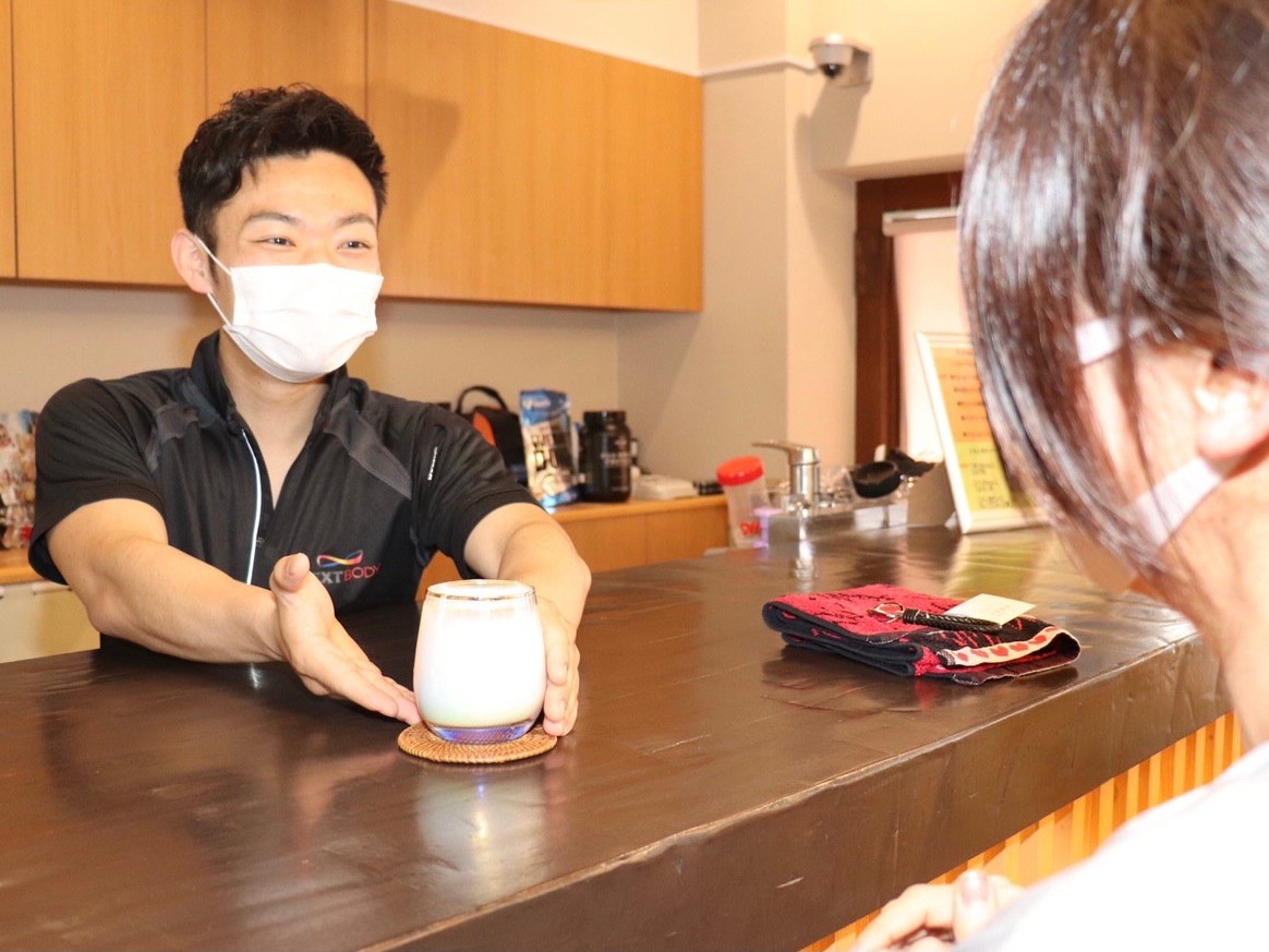 8AD08F87-28B3-40FF-A3C4-DBFCAB62B2CE