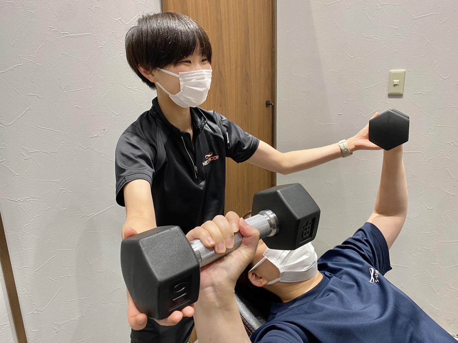 2537E533-9797-49C4-82F6-8E9981F3D9A7