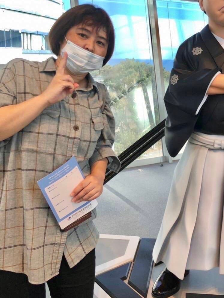 チェック柄のシャツを着たM様のダイエット前の写真